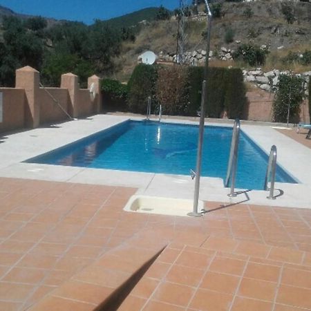 Precioso Apartamento En Complejo Residencial. Alcaucín Екстериор снимка